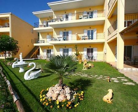 Alexios Apartments Perdika  Bagian luar foto